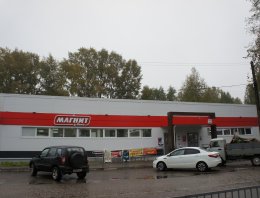 Фирменный магазин  в городе Емва из сэндвич-панелей, построенная компанией Альянс - Фирменный магазин  в городе Емва, Республика Коми, г. Емва, ул. Коммунистическая. 